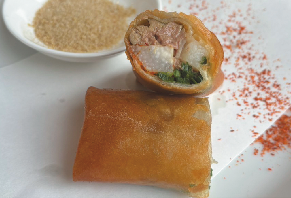 道産長芋と低温調理鶏レバーの春巻き～特製クミン塩添え～